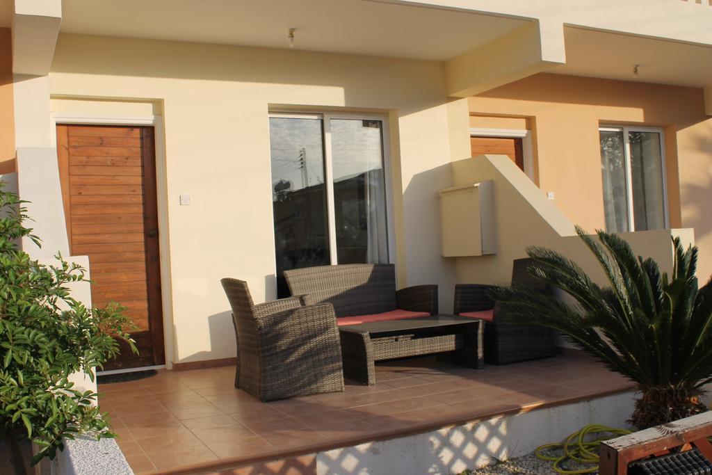 Diana Townhouse 2 Apartment Paphos Exterior photo
