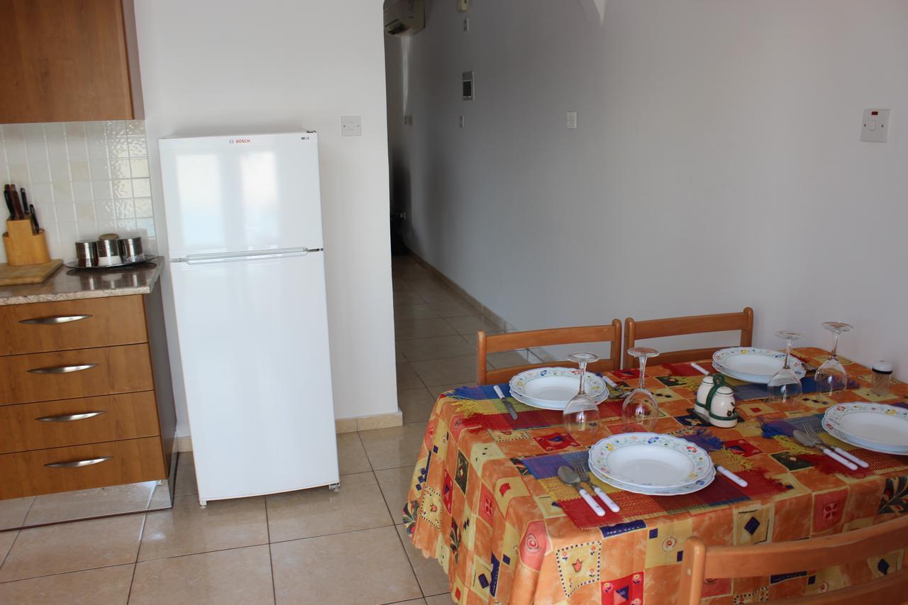 Diana Townhouse 2 Apartment Paphos Exterior photo